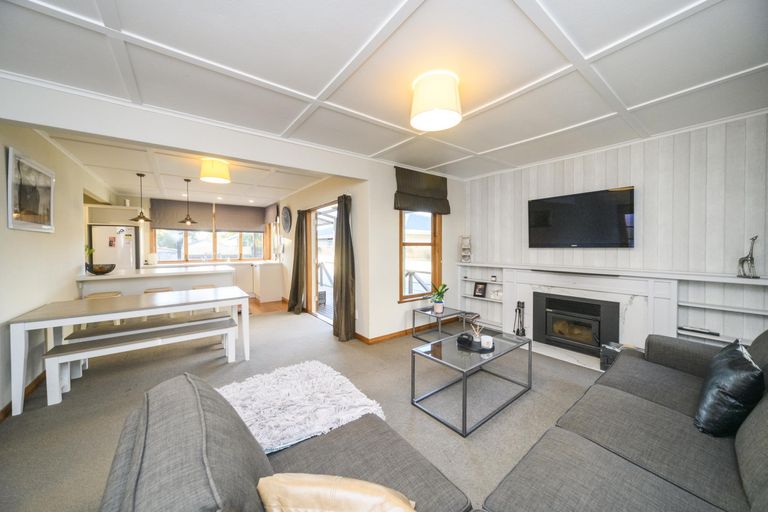 Photo of property in 30 Guy Avenue, Takaro, Palmerston North, 4410