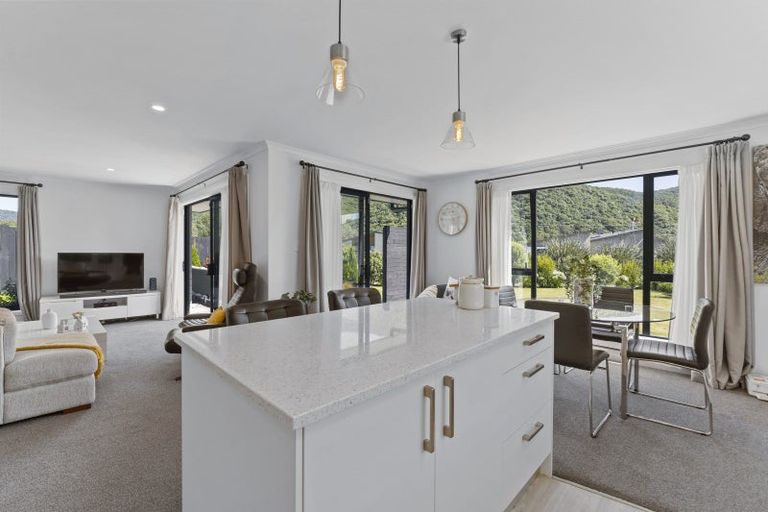 Photo of property in 18 Discovery Way, Waikawa, Picton, 7220