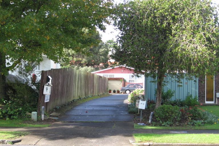 Photo of property in 1/6 Mirrabooka Avenue, Botany Downs, Auckland, 2010
