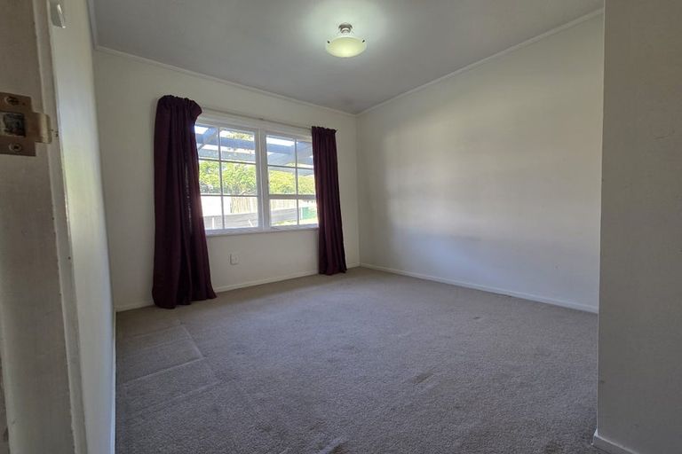 Photo of property in 67 Redoubt Road, Goodwood Heights, Auckland, 2105
