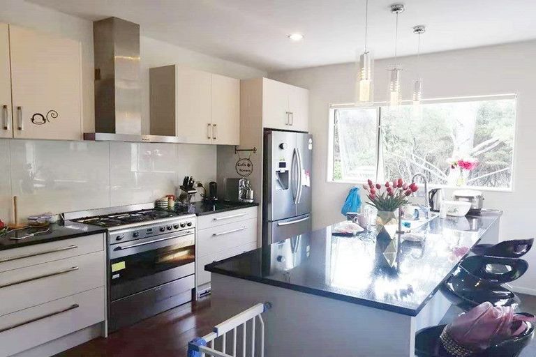 Photo of property in 76 Kyle Road, Greenhithe, Auckland, 0632