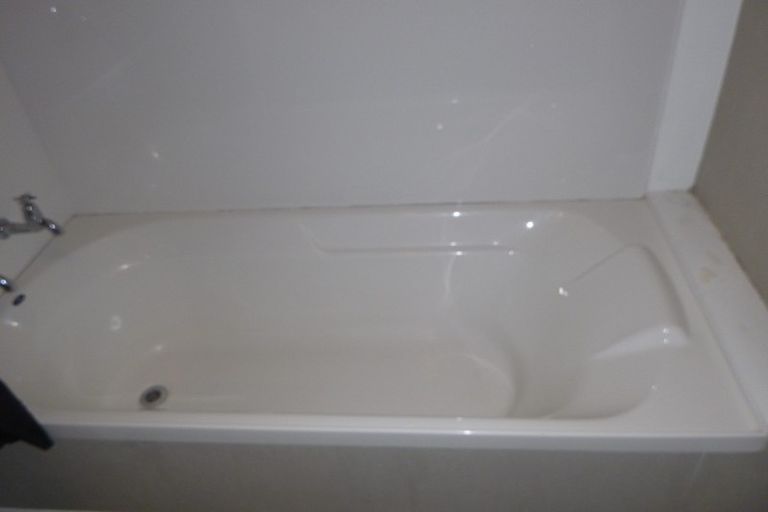 Photo of property in 25 Glasgow Street, Takaro, Palmerston North, 4412