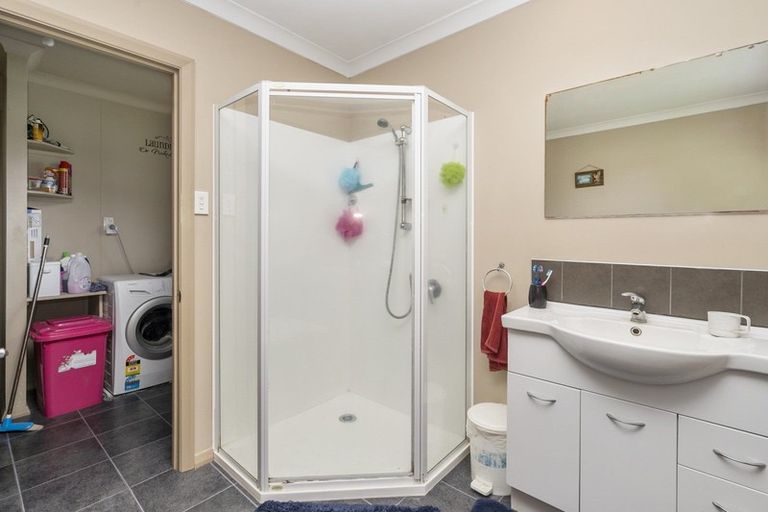 Photo of property in 36 Avenue Road, Foxton, 4814