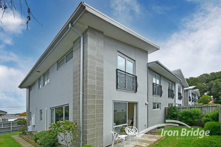 Photo of property in 212d Lincoln Road, Addington, Christchurch, 8024