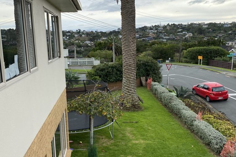 Photo of property in 2 Arran Road, Browns Bay, Auckland, 0630