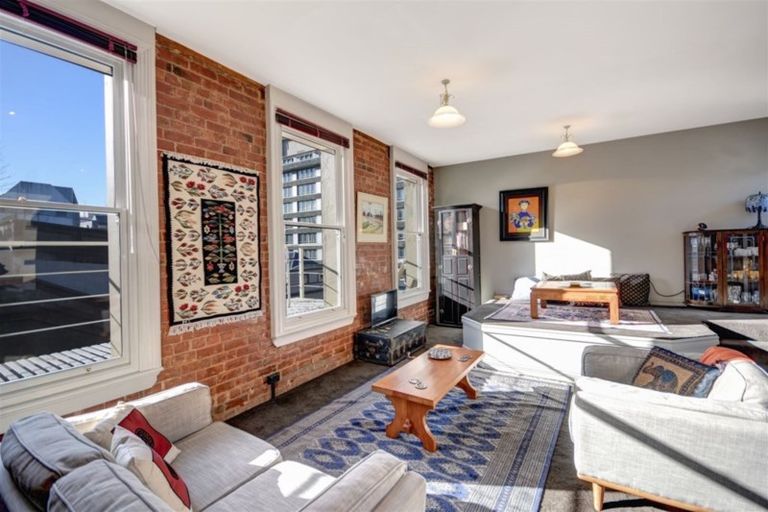 Photo of property in 10/33 Dowling Street, Dunedin Central, Dunedin, 9016