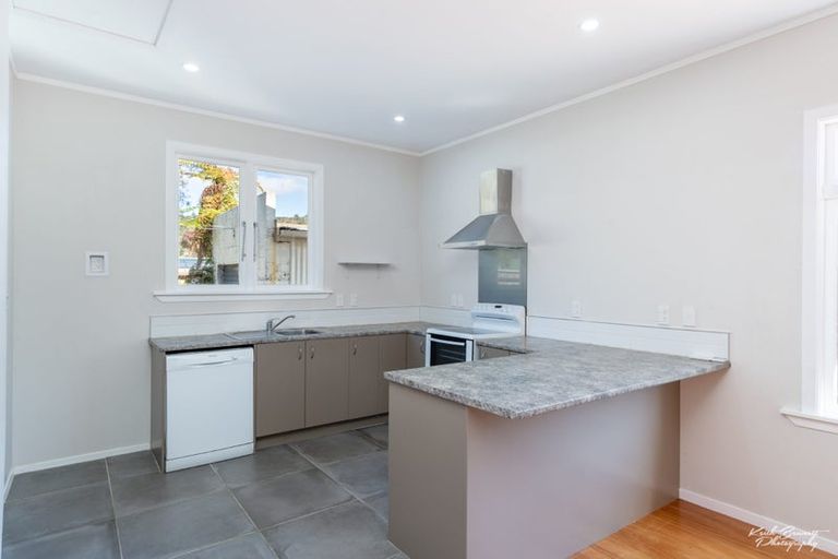 Photo of property in 316 Stokes Valley Road, Stokes Valley, Lower Hutt, 5019