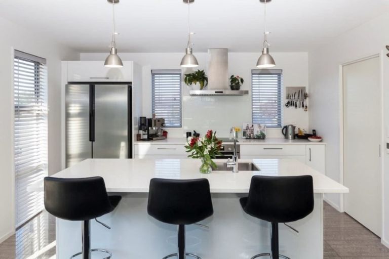 Photo of property in 9 Foresters Crescent, Parklands, Christchurch, 8083