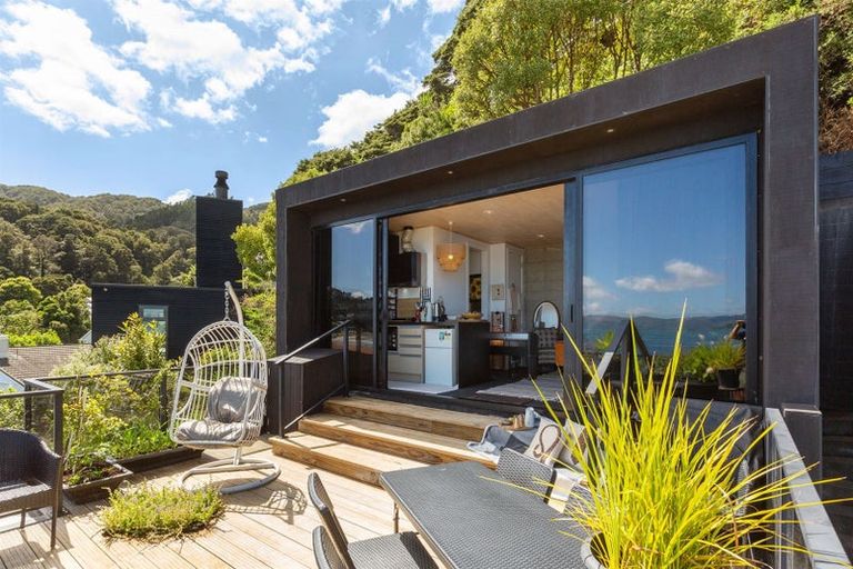 Photo of property in 616a Marine Drive, Days Bay, Lower Hutt, 5013