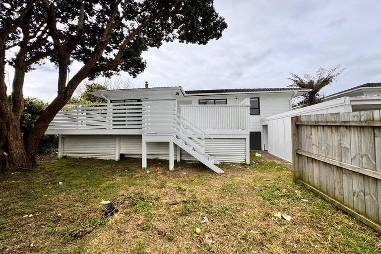 Photo of property in 2/1 Carter Place, Manurewa, Auckland, 2102