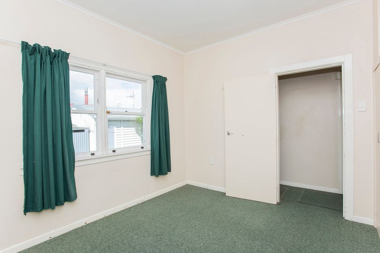 Photo of property in 15 Cochrane Street, Elgin, Gisborne, 4010