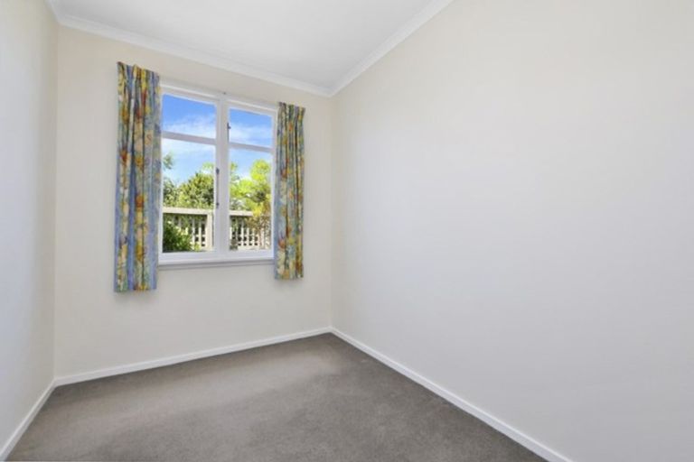 Photo of property in 1 Halkett Street, Darfield, 7510