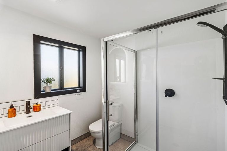 Photo of property in 30 Newcastle Street, Phillipstown, Christchurch, 8011