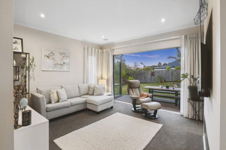 Photo of property in 1154a East Coast Road, Redvale, Auckland, 0794