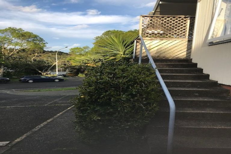 Photo of property in 15 Vandeleur Avenue, Birkdale, Auckland, 0626