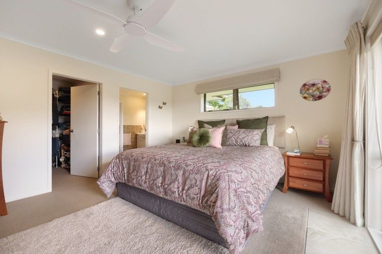 Photo of property in 43 Woodleigh Place, Ohauiti, Tauranga, 3112