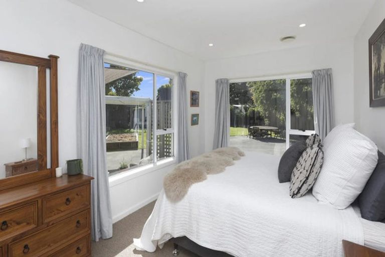 Photo of property in 76 Isleworth Road, Bishopdale, Christchurch, 8053