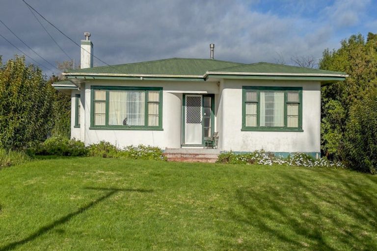 Photo of property in 10 Stirling Street, Te Aroha, 3320