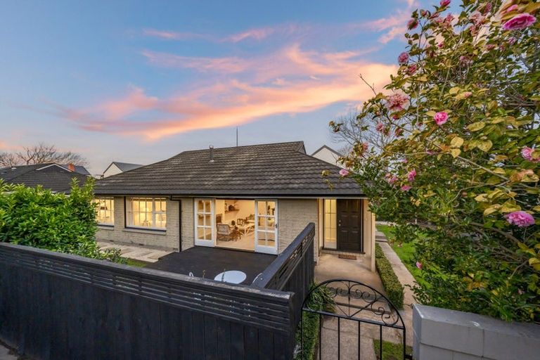 Photo of property in 1/282 Papanui Road, Merivale, Christchurch, 8052