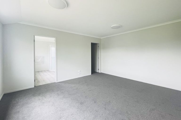 Photo of property in 6a Melleray Place, Randwick Park, Auckland, 2105
