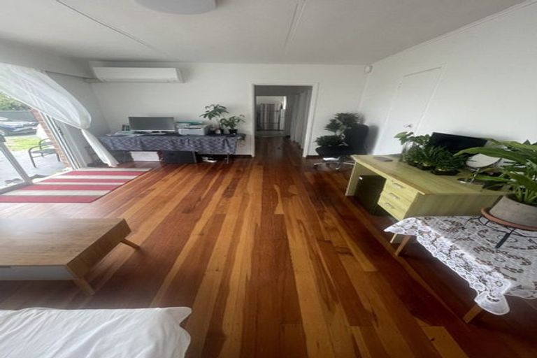 Photo of property in 25 Tripoli Road, Panmure, Auckland, 1072