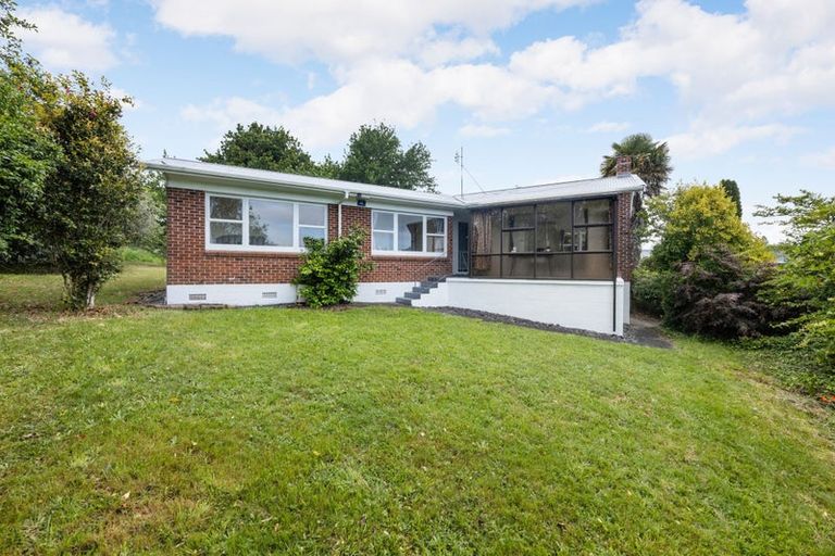 Photo of property in 16 Helena Road, Hillcrest, Hamilton, 3216