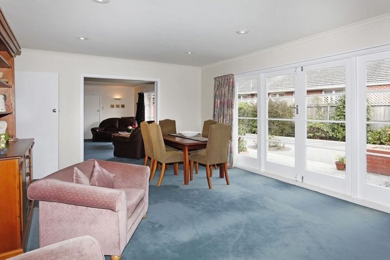 Photo of property in 24 Grahams Road, Ilam, Christchurch, 8041