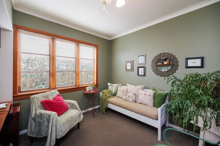 Photo of property in 25 Rongopai Street, Palmerston North, 4414