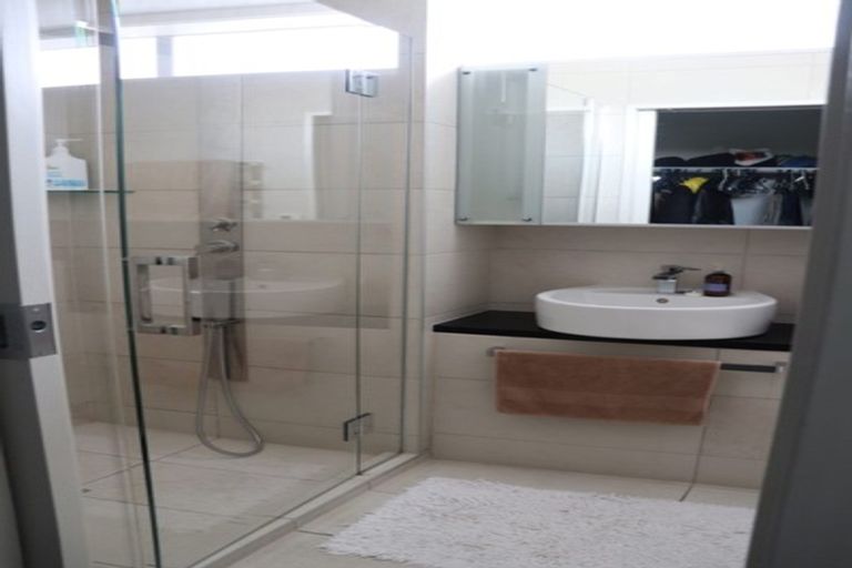 Photo of property in Summit Apartments, 29/184 Molesworth Street, Thorndon, Wellington, 6011