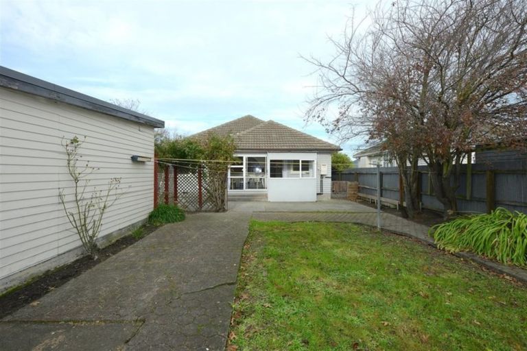 Photo of property in 54 Northcote Road, Northcote, Christchurch, 8052