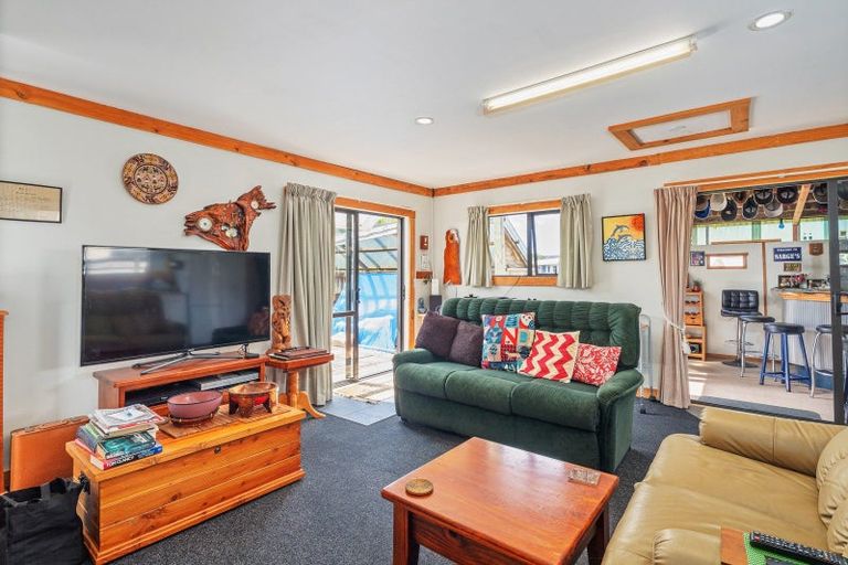 Photo of property in 11 Dotterel Place, Whitianga, 3510