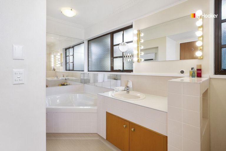 Photo of property in 225 Larnach Road, Waverley, Dunedin, 9013