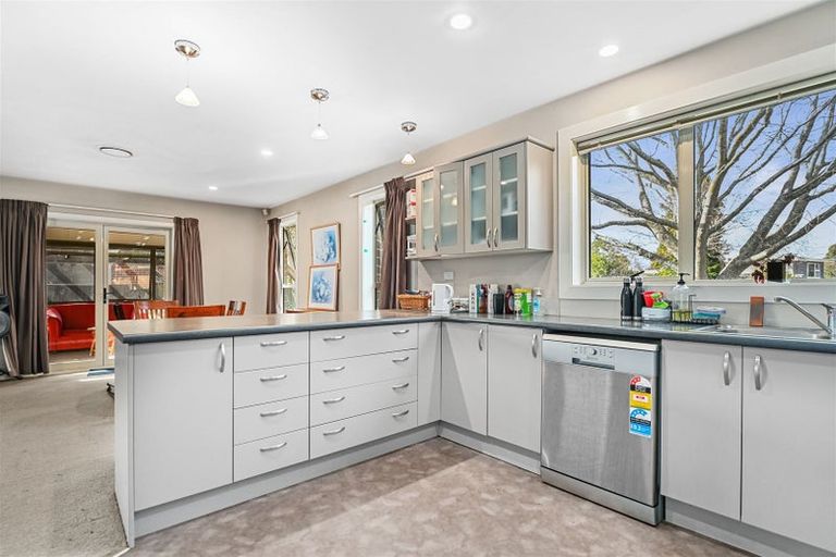 Photo of property in 41 Burnside Crescent, Burnside, Christchurch, 8053