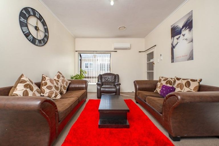 Photo of property in 24 Seddon Avenue, Papatoetoe, Auckland, 2104