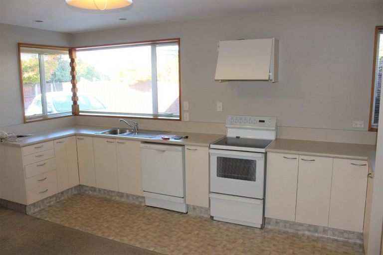 Photo of property in 2/291 Greers Road, Bishopdale, Christchurch, 8053