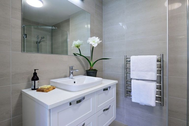 Photo of property in 83 Panorama Heights, Orewa, 0931