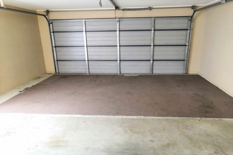 Photo of property in 1 Tir Conaill Avenue, Flat Bush, Auckland, 2019