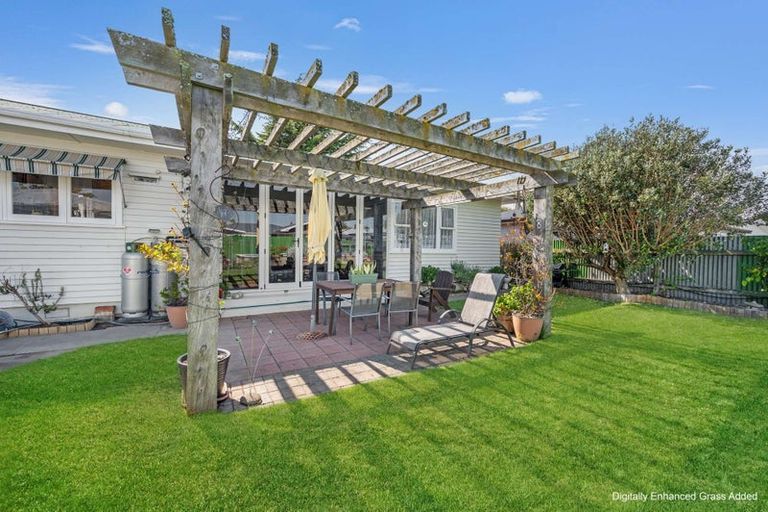 Photo of property in 32 Exeter Crescent, Pirimai, Napier, 4112