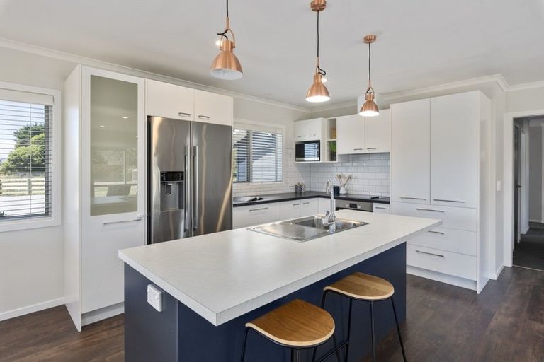 Photo of property in 123 Te Horo Beach Road, Te Horo, Otaki, 5581