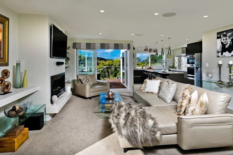 Photo of property in 82 Pohutukawa Parade, Riverhead, 0820