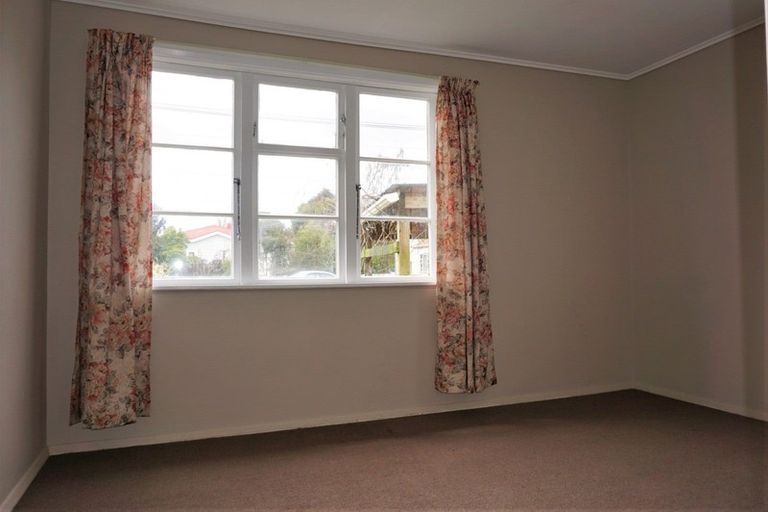 Photo of property in 8 Johnston Street, Foxton, 4814
