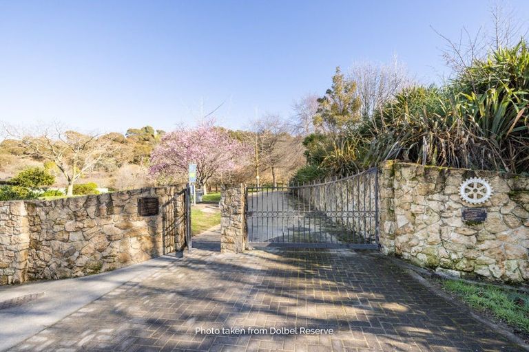 Photo of property in 6 Matthews Place, Taradale, Napier, 4112