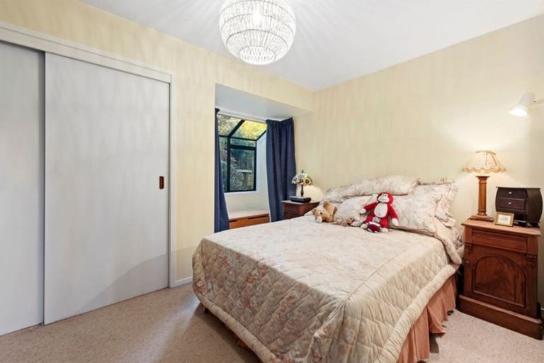 Photo of property in 1 Whiorau Grove, Lowry Bay, Lower Hutt, 5013