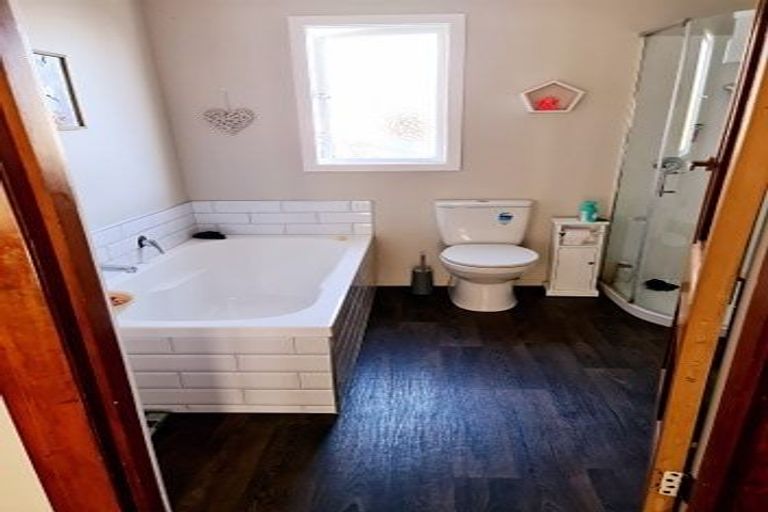 Photo of property in 138 Russell Street, Westport, 7825