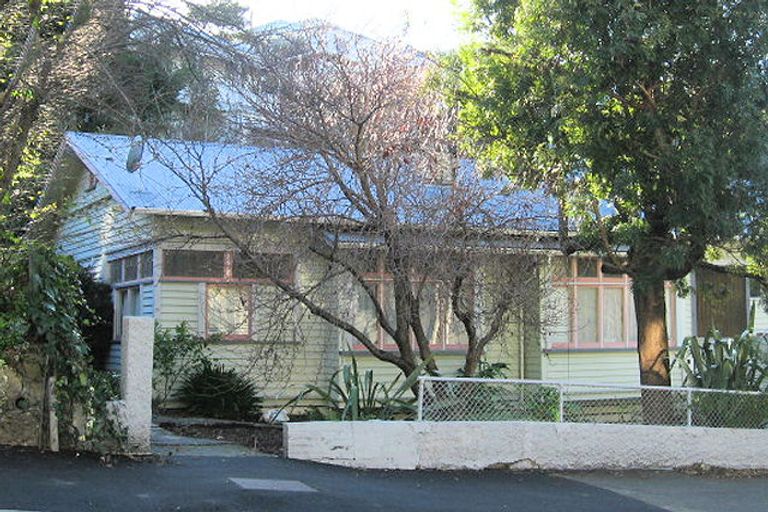 Photo of property in 55 Shakespeare Road, Bluff Hill, Napier, 4110