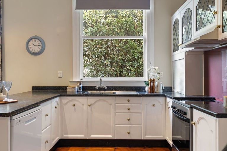 Photo of property in 38 Waldegrave Street, Palmerston North, 4410