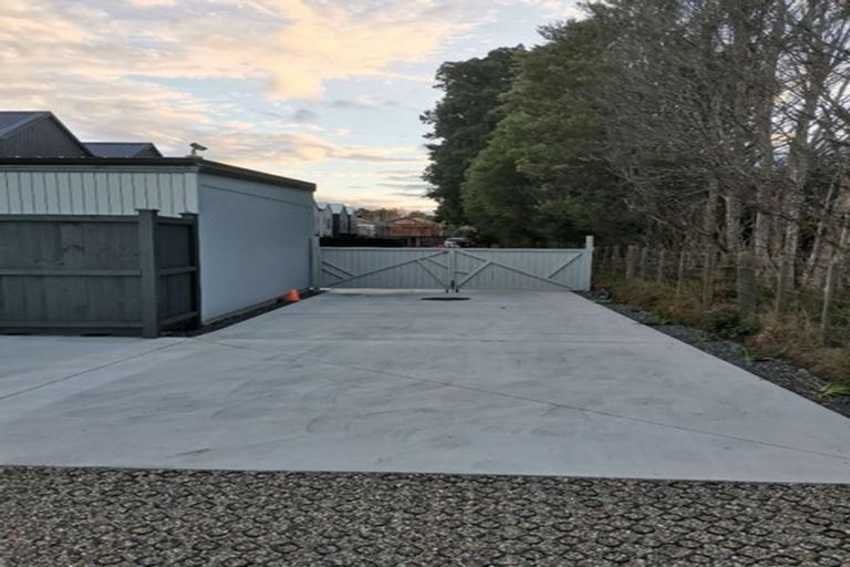 Photo of property in 3 Yellow Pear Lane, Karaka, 2578