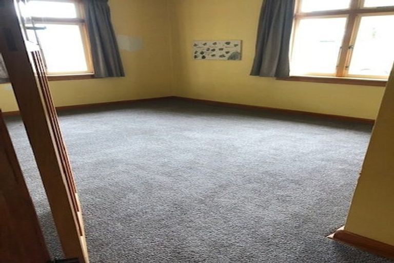 Photo of property in 25 Karina Terrace, Roslyn, Palmerston North, 4414