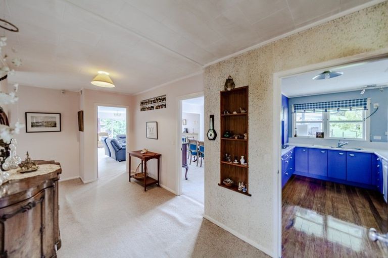 Photo of property in 9 Limbrick Street, Waipawa, 4210