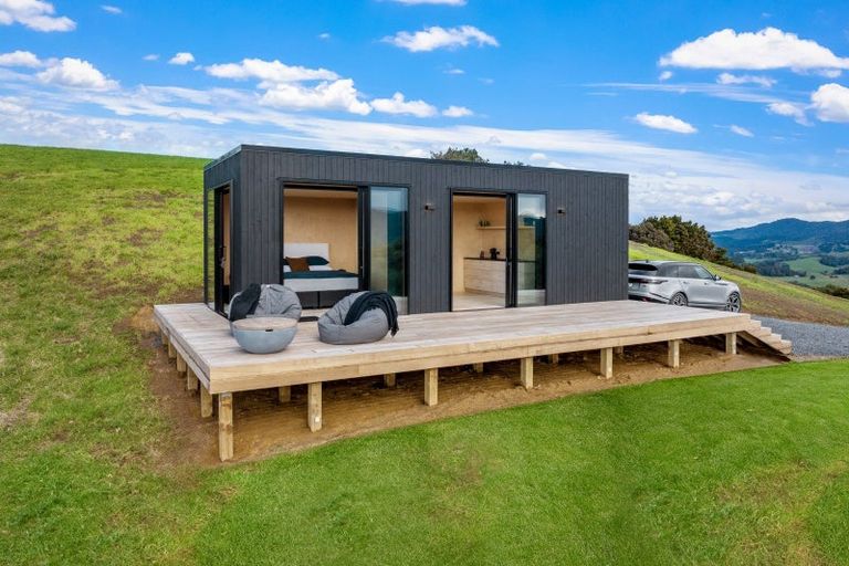 Photo of property in 68b Ward Road, Matakana, 0985